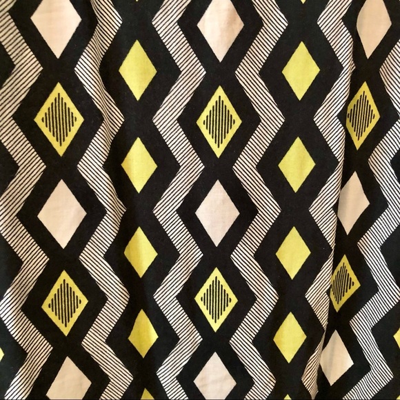 L Apt 9 Black, white, and yellow geometric print tank top - Picture 3 of 6